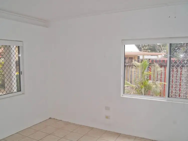 Seventh view of Homely semi-detached listing, 3A Alpine St, Edmonton QLD 4869