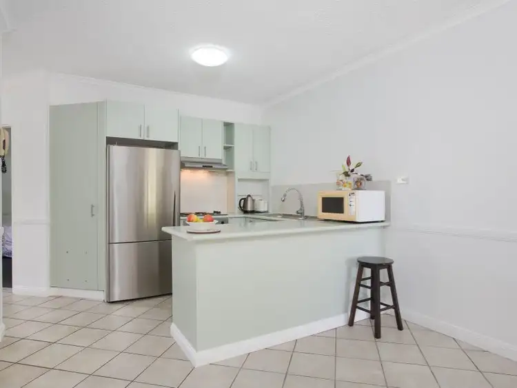 Sixth view of Homely unit listing, 5/221 Lake Street, Cairns North QLD 4870