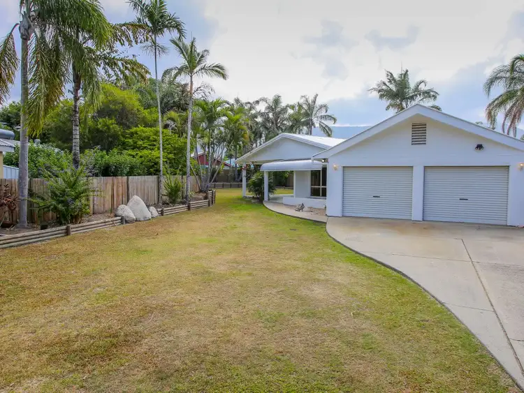 3 Queenscliff Close, Kewarra Beach QLD 4879