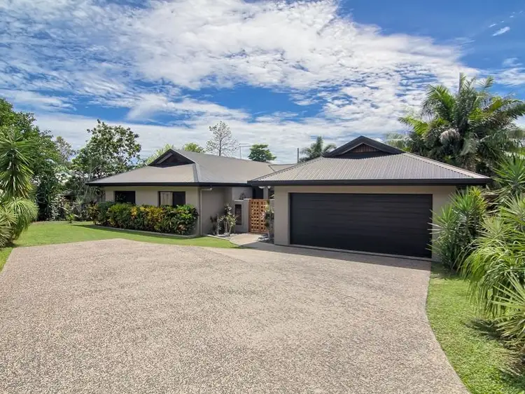 8 Nell Close, Kanimbla QLD 4870
