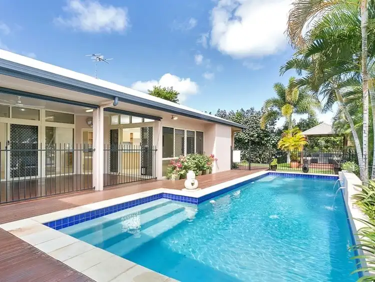 8 Lookout Terrace, Trinity Beach QLD 4879