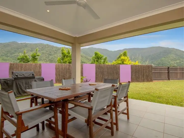 4-6 Willoughby Close, Redlynch QLD 4870