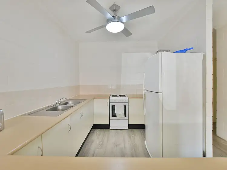 Fifth view of Homely unit listing, 2/20 Springfield Cres, Manoora QLD 4870