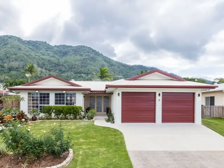 8 Tuffley Close, Kanimbla QLD 4870