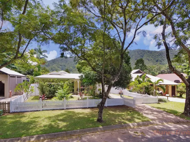 12 Jak Gee St, Redlynch QLD 4870