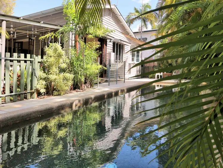 7 Phillips Street, Machans Beach QLD 4878