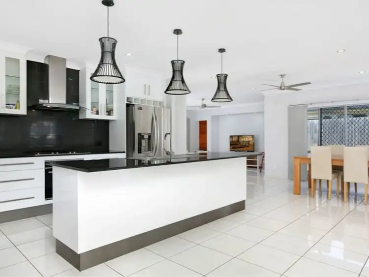Fifth view of Homely house listing, 25 Rainbow Close, Kanimbla QLD 4870
