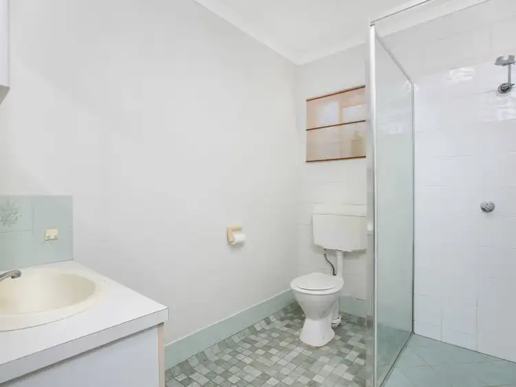 Sixth view of Homely unit listing, 3/165 Mayers Street, Manoora QLD 4870