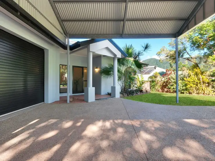 5 Thorpe Place, Bentley Park QLD 4869