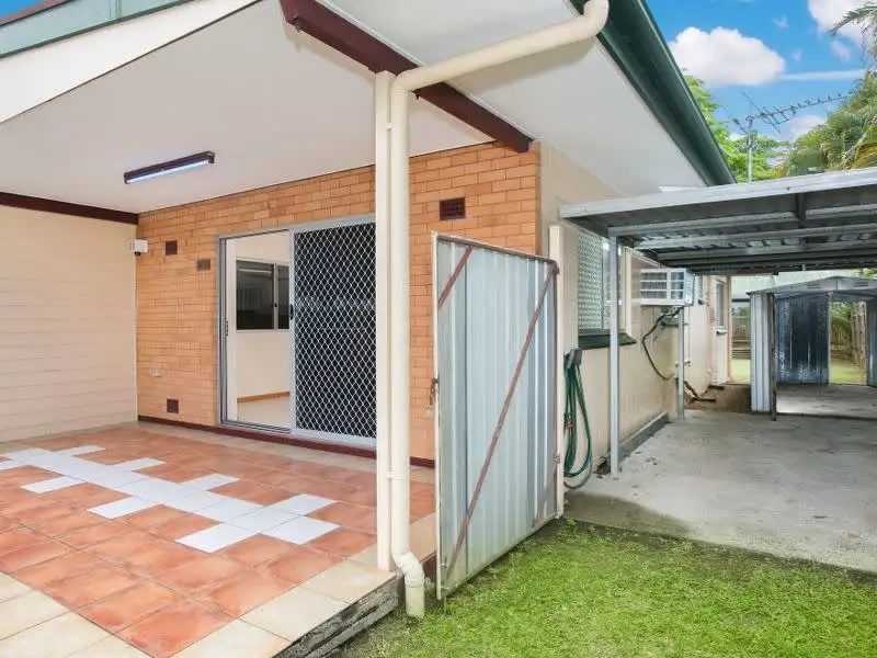 Main view of Homely semi-detached listing, 2/350 McCoombe Street, Mooroobool QLD 4870