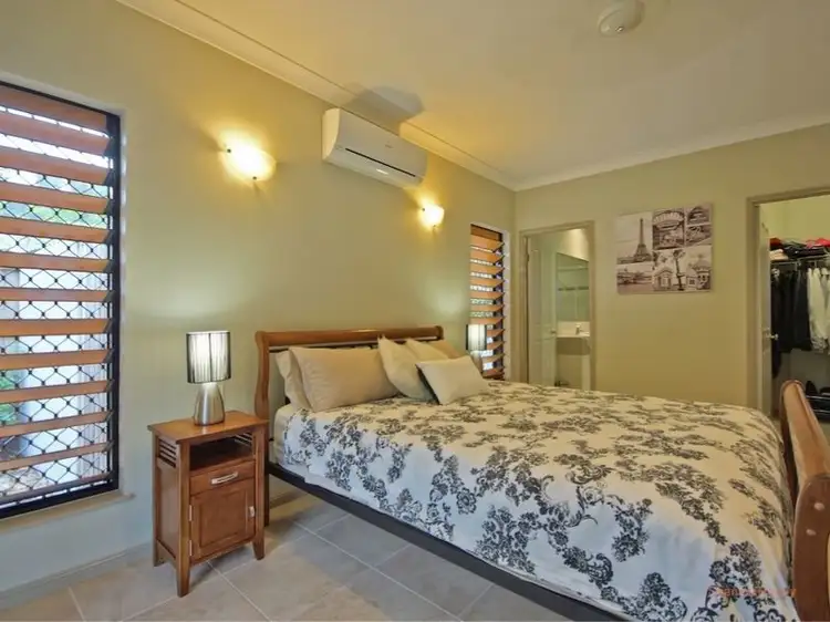 33 Jak Gee St, Redlynch QLD 4870