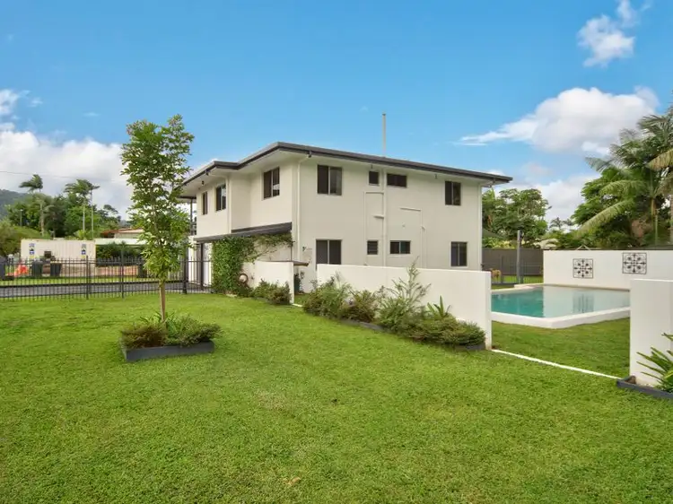 2 York Street, Whitfield QLD 4870