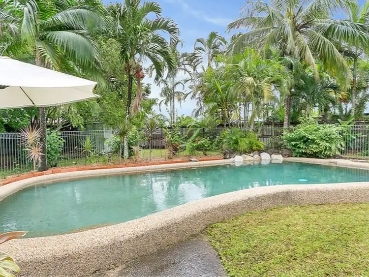 15 Scarborough Close, Kewarra Beach QLD 4879