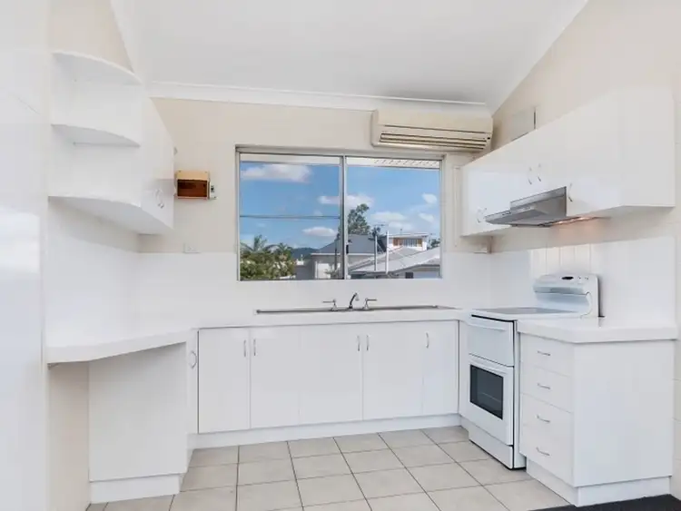 Main view of Homely unit listing, 9/171-173 Buchan St, Bungalow QLD 4870