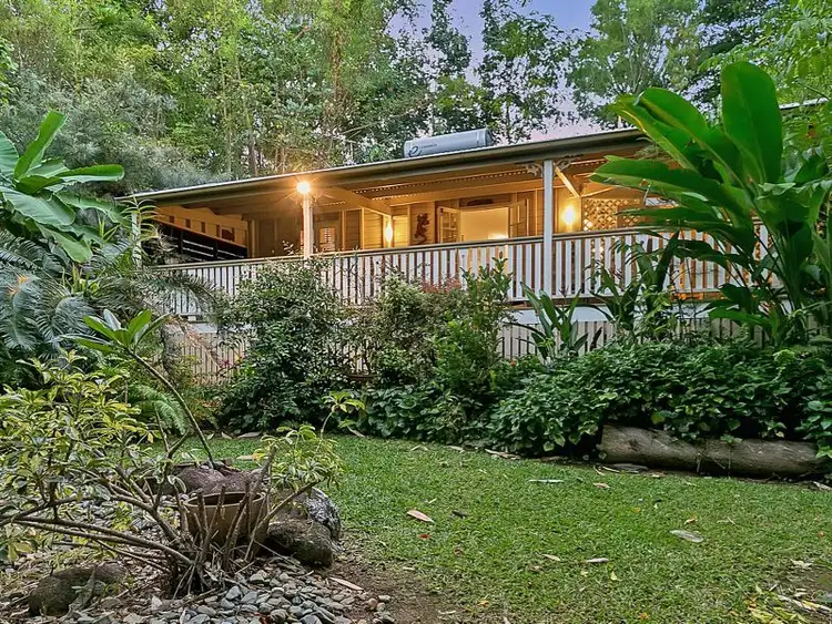 9 Slate Close, Brinsmead QLD 4870