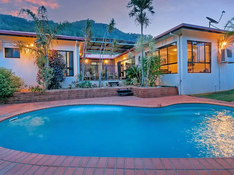 140 McFarlane Drive, Kanimbla QLD 4870