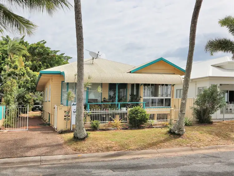 235 O'Shea Esplanade, Machans Beach QLD 4878
