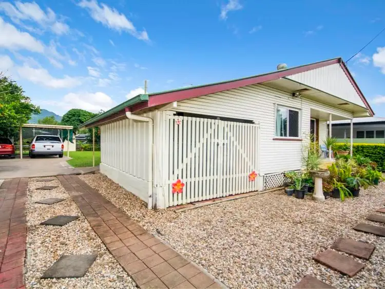 307 McCoombe Street, Mooroobool QLD 4870