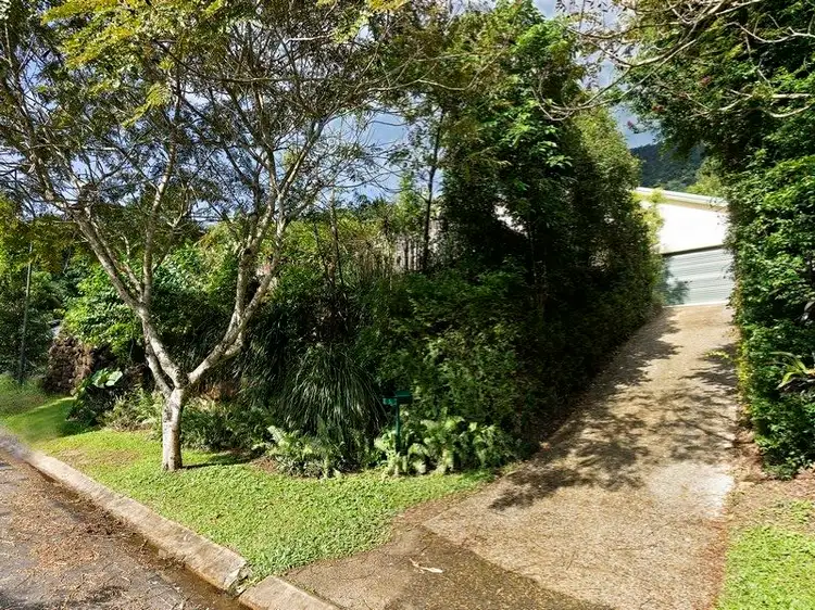 3 Orminston cl, Redlynch QLD 4870