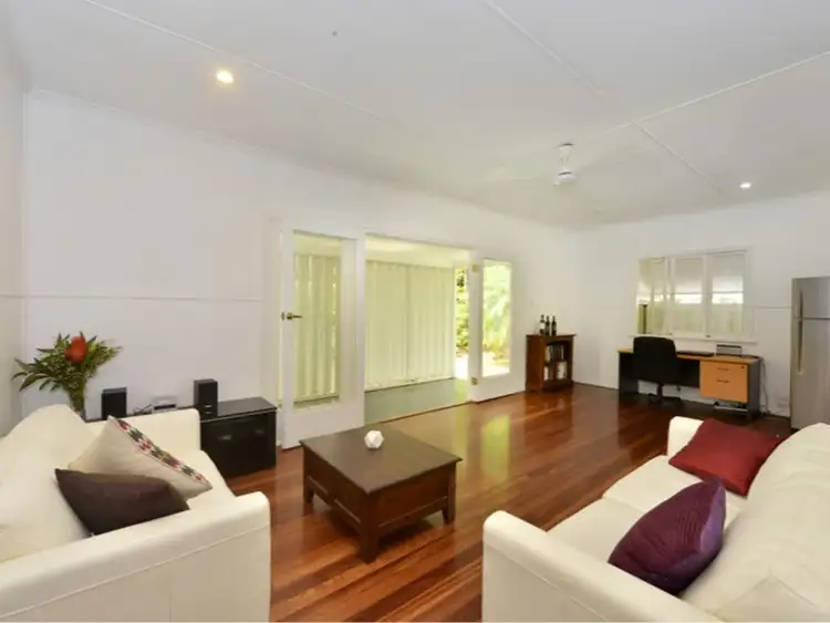 10 Keeble St, Stratford QLD 4870