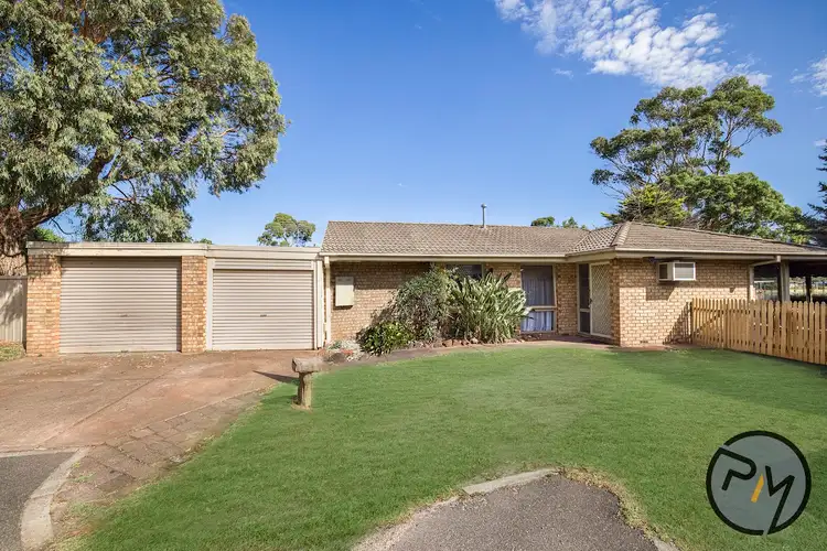 10 Kara Walk, Cranbourne VIC 3977