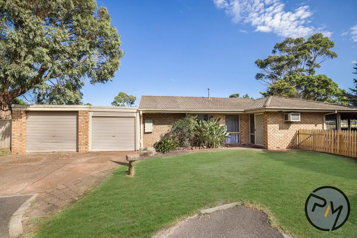 Main view of Homely house listing, 10 Kara Walk, Cranbourne VIC 3977