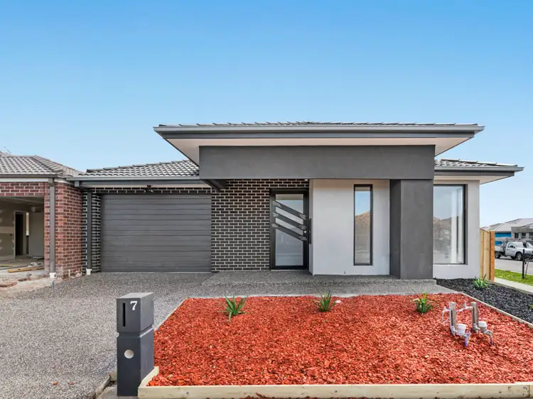 7 Vautier Avenue, Mickleham VIC 3064