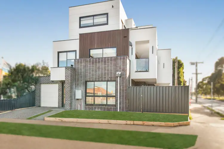Fourth view of Homely townhouse listing, 4 & 6/2 Leicester Street, Preston VIC 3072