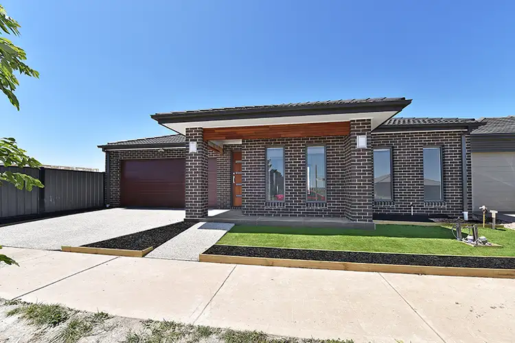 Main view of Homely house listing, 3 Gundagai Circuit, Kalkallo VIC 3064