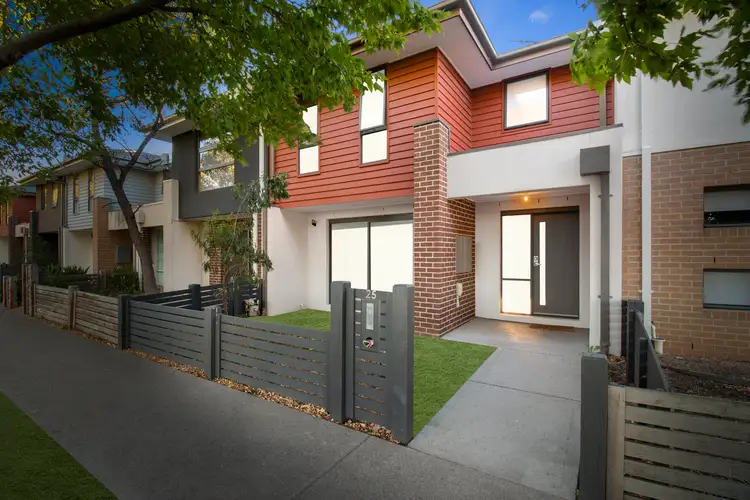 25 Village Walk, Mernda VIC 3754