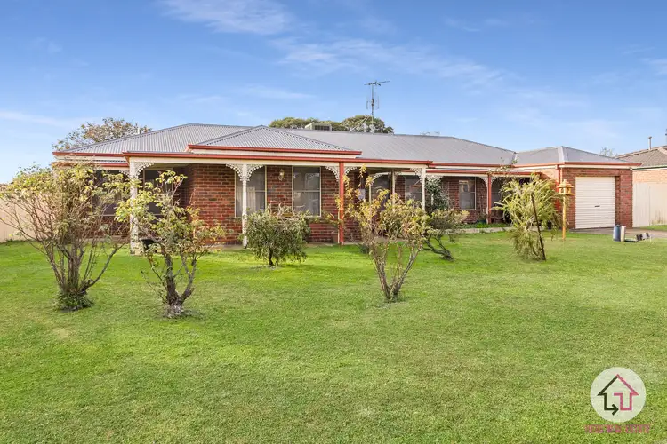 Second view of Homely house listing, 4 Geoffrey Court, Kilmore VIC 3764