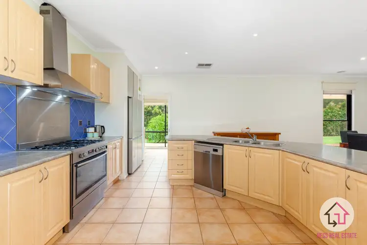 Fourth view of Homely house listing, 2 Arno Court, Hidden Valley VIC 3756