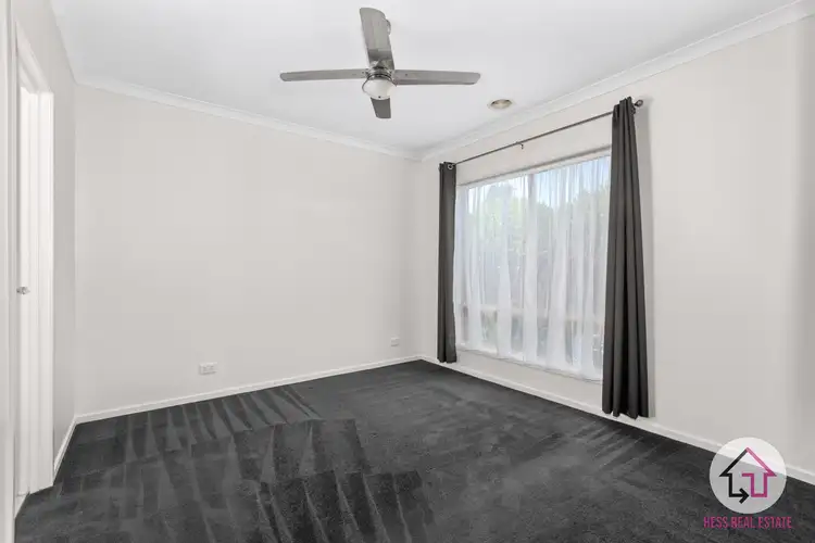 Fifth view of Homely house listing, 5 St Andrews Close, Hidden Valley VIC 3756