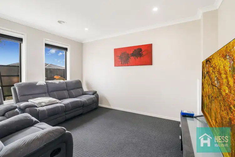 Fifth view of Homely house listing, 8 Tussock St, Wallan VIC 3756