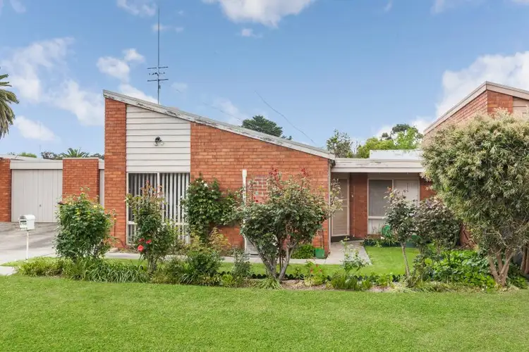2/198 High Street, Broadford VIC 3658
