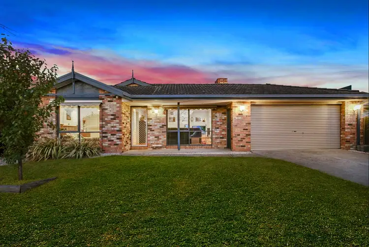 8 Jennifer Court, Narre Warren VIC 3805