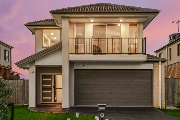 8 Dapple Crescent, Clyde North VIC 3978