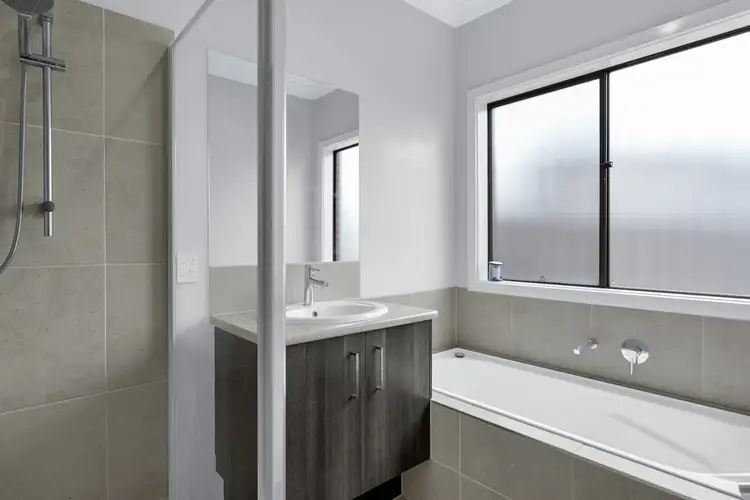 Fifth view of Homely house listing, 3 Loewe Chase, Weir Views VIC 3338