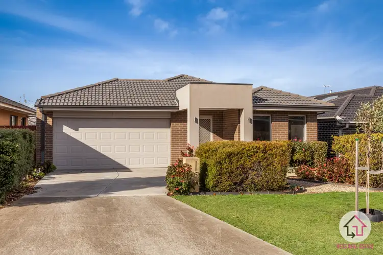 8 Lomandra Ave, Wallan VIC 3756