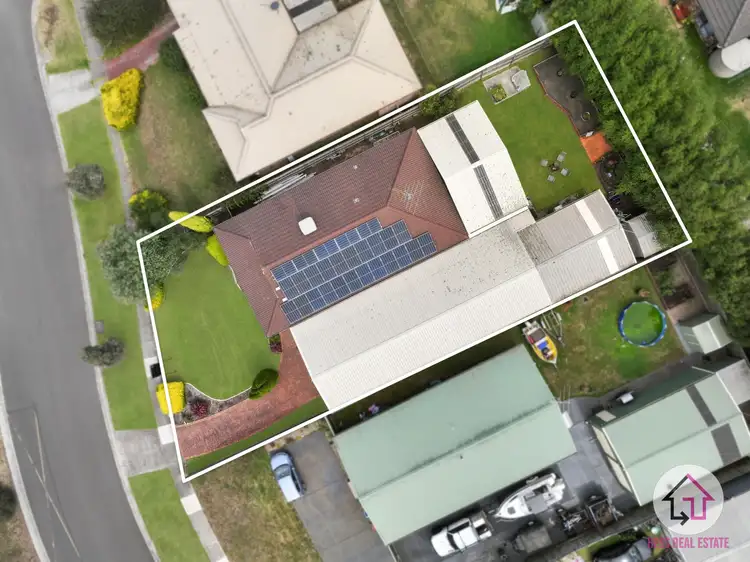 Second view of Homely house listing, 5 Roulston Way, Wallan VIC 3756