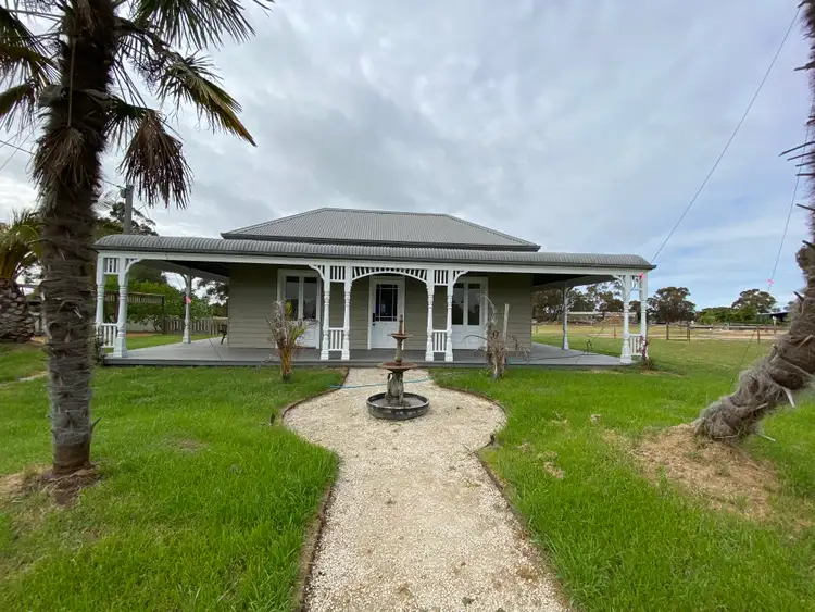 3 Sturt St, St Arnaud VIC 3478