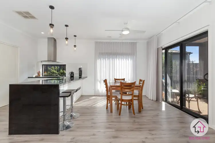 Second view of Homely house listing, 5 kingfisher way, Wallan VIC 3756