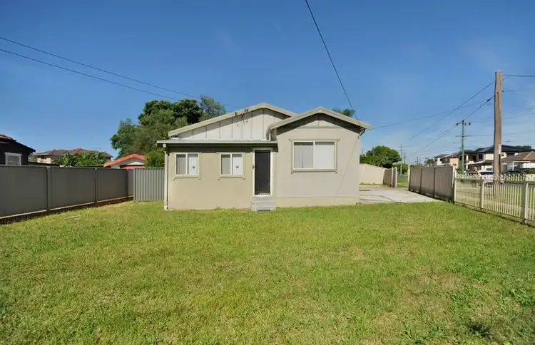 30 FRASER ROAD, Canley Vale NSW 2166