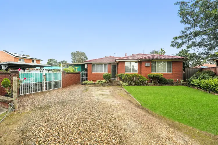11 WESTCOMBE PLACE, Rooty Hill NSW 2766
