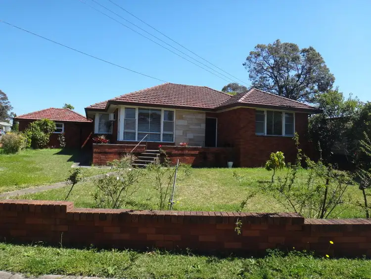 15 Calaby Street, Toongabbie NSW 2146