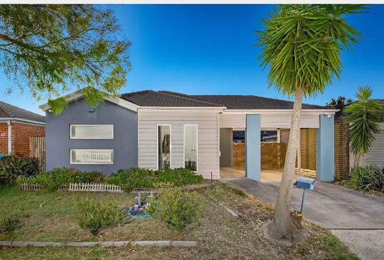 25 Tyndall Street, Cranbourne East VIC 3977