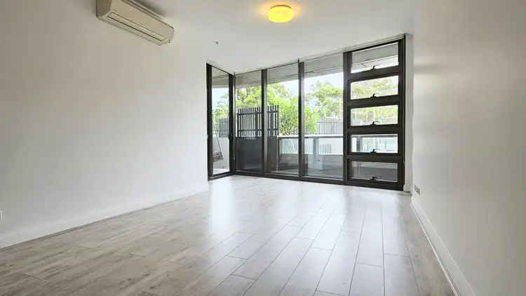 1 Australia Avenue
