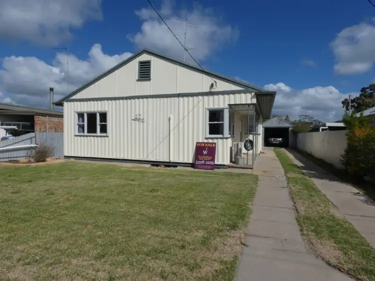 42 Campbell St, Warracknabeal VIC 3393