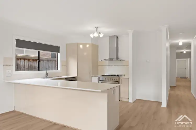 Fourth view of Homely house listing, 8 Lemongrove Way, Berwick VIC 3806