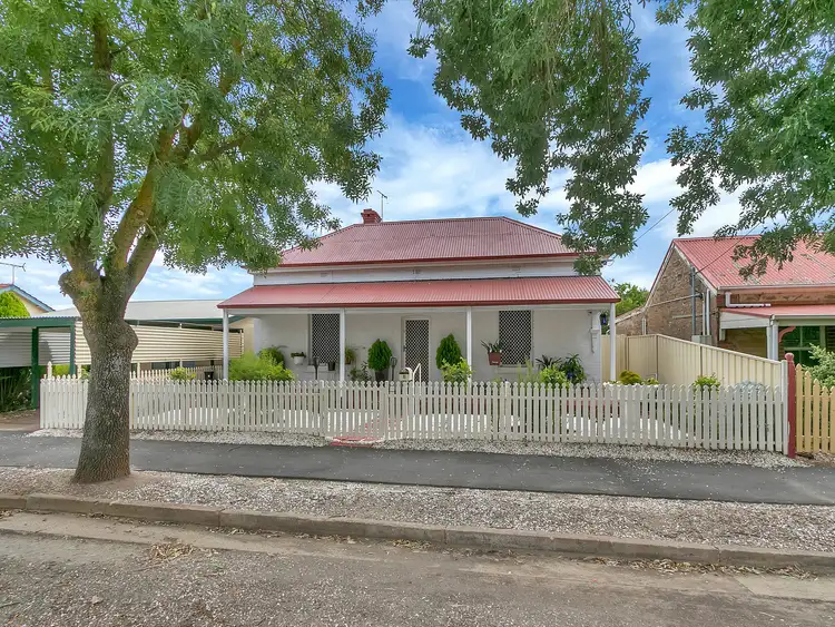 8 Moorhouse Terrace, Riverton SA 5412